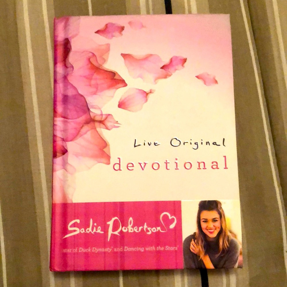 Love Original Devotion by Sadie Robertson